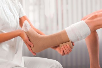 B. Braun Askina Kurzzugbinde Kompressionstherapie Stützend Entlastung